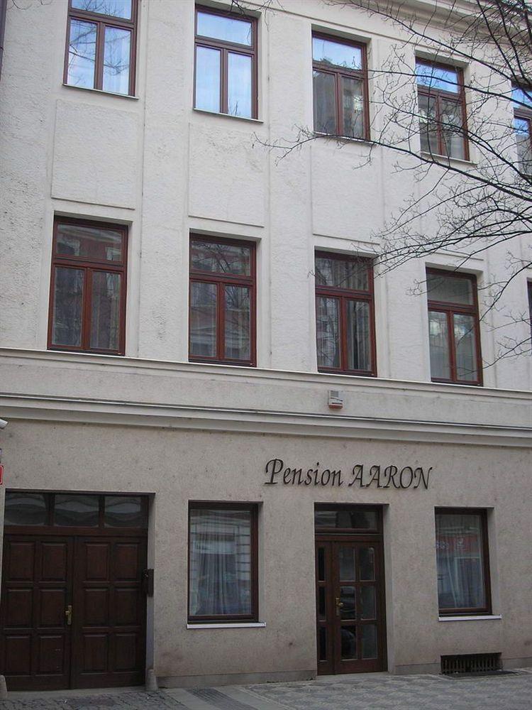 Aaron Hotell Prag Exteriör bild